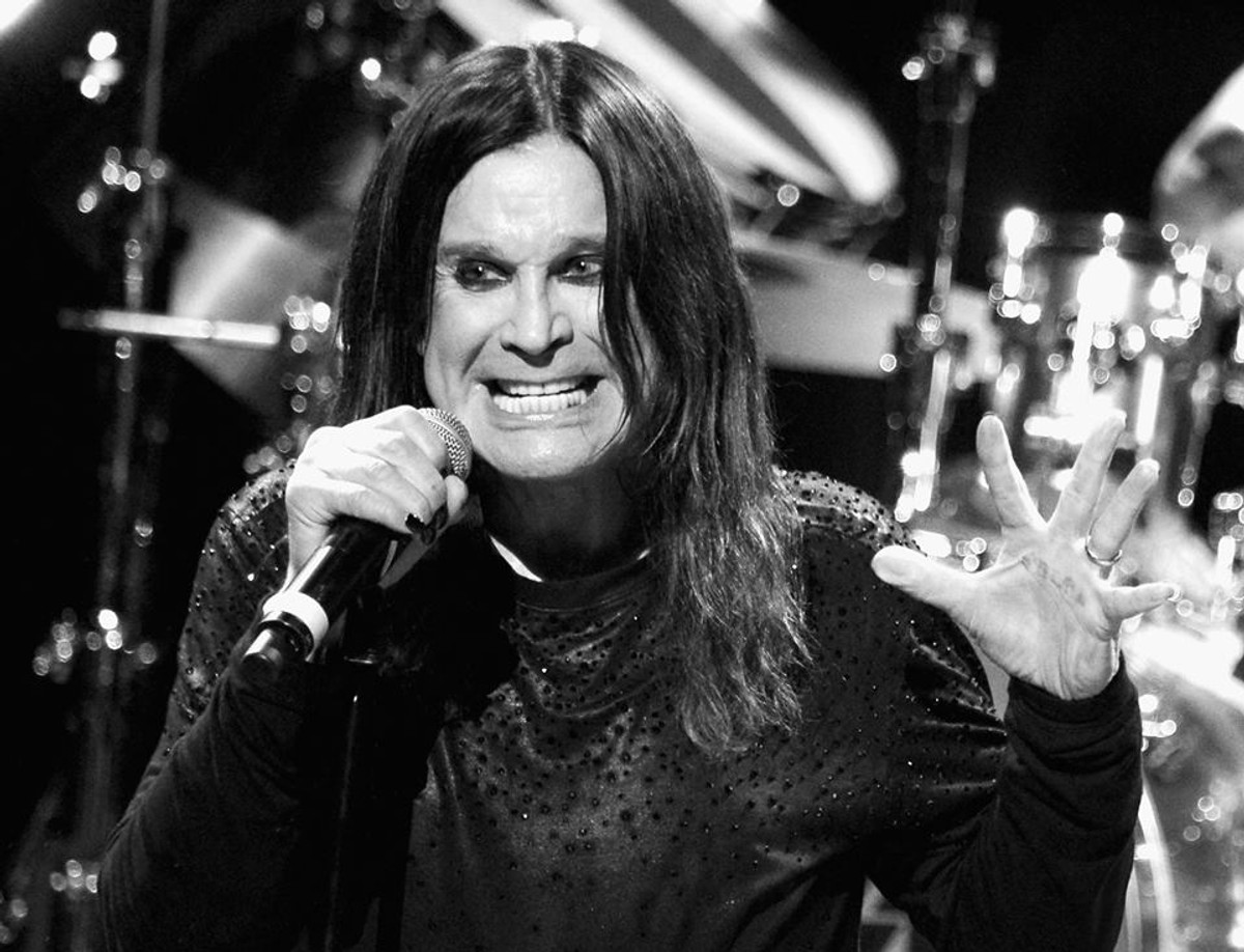 Ozzy Osbourne odgryzł głowę gołębia, ale czy nadaje się na pogromcę duchów?