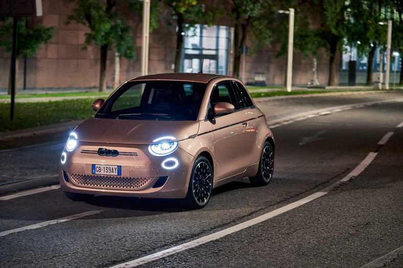 Nowy Fiat 500 w wersji 3+1