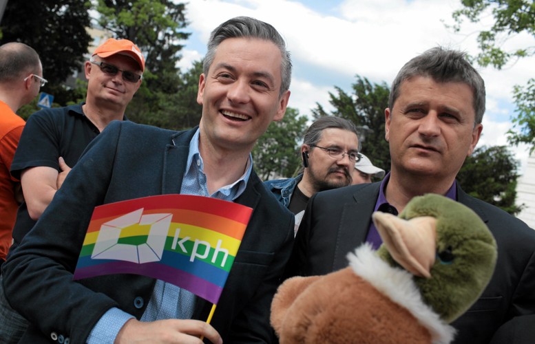 W imprezie wzięli udział również politycy lewicy, tacy jak Robert Biedroń i Janusz Palikot