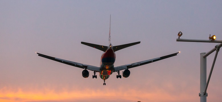 Eksplozja bomby na pokładzie samolotu Daallo Airline. Pilotowi udało się wylądować