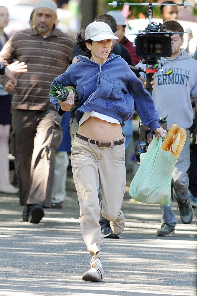 Jennifer Connelly na planie filmu "Shelter"