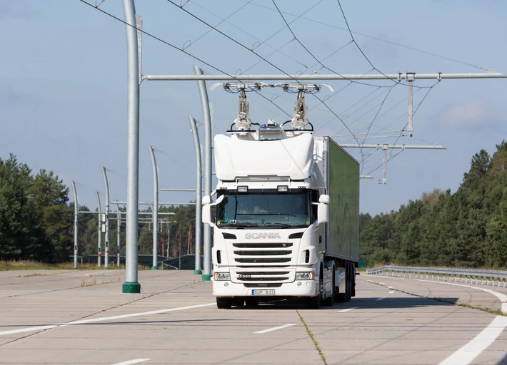 Siemens und Scania forschen gemeinsam am elektrifizierten Straengterverkehr / Siemens and Scania are