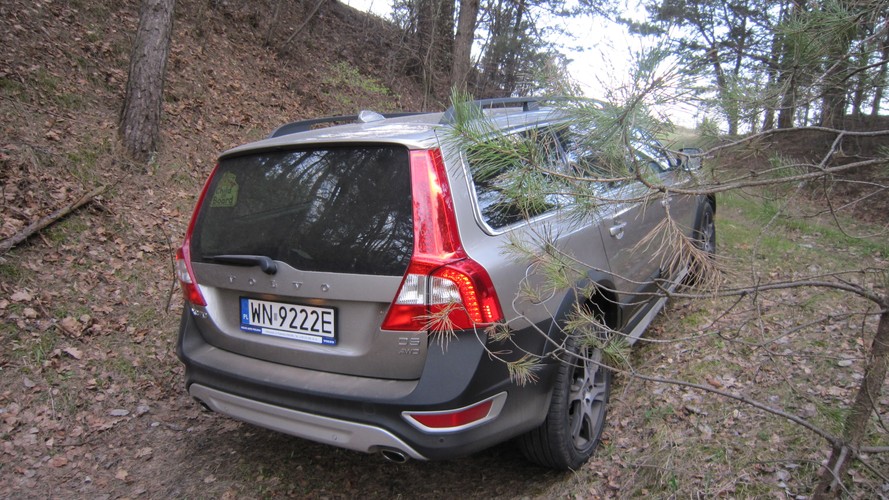 1. Volvo XC70/V70