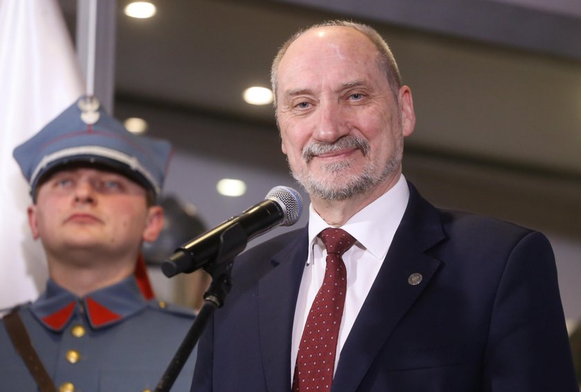 NATO pomoże wyjaśnić katastrofę smoleńską? Macierewicz: najwyższy czas