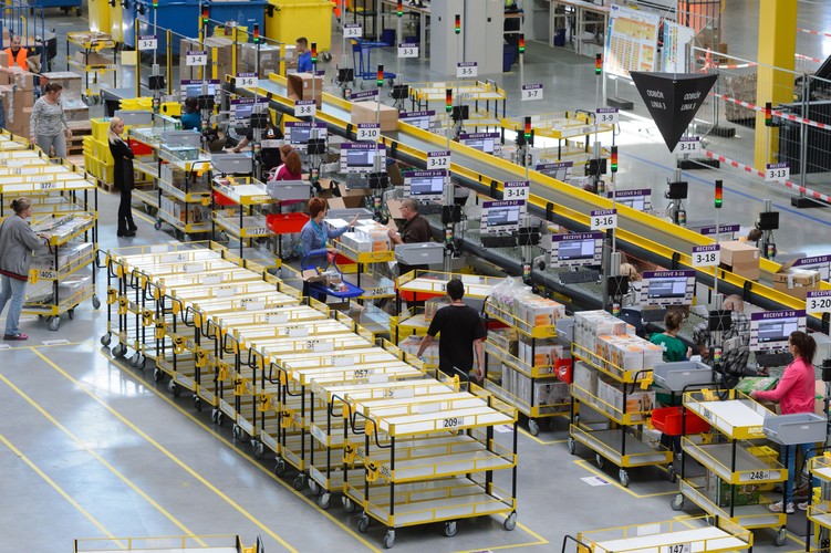 W tym samym czasie, gdy w Polsce otwierano nowe centra, u naszych sąsiadów trwał strajk w Amazonie.