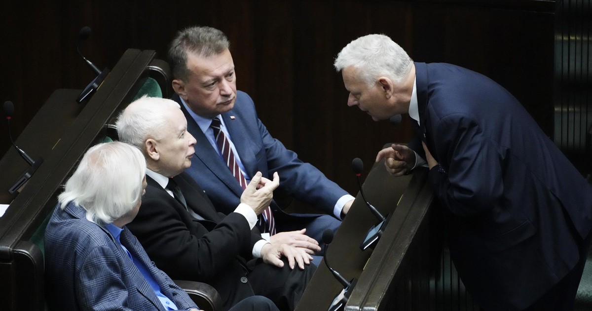 "Młyn PiS-u" nie wytrzymał po słowach Tuska. Kulisy tajnego posiedzenia Sejmu