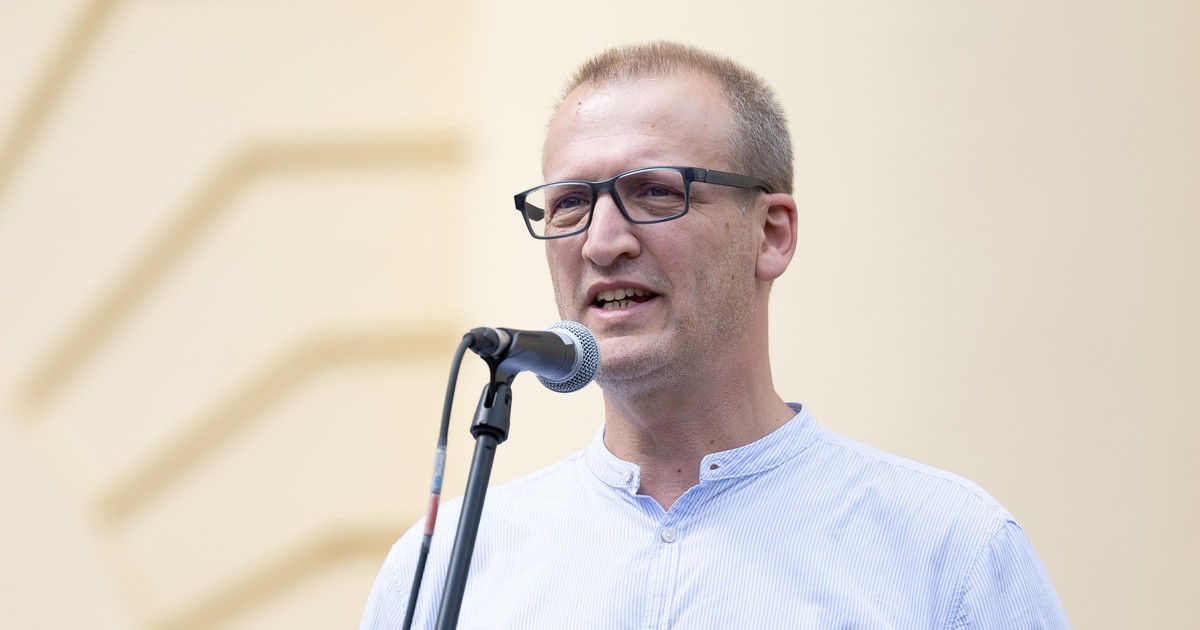 Tarr Zoltán kirúgott felesége nem hagyja annyiban: megtámadta a minisztériumi felmentését