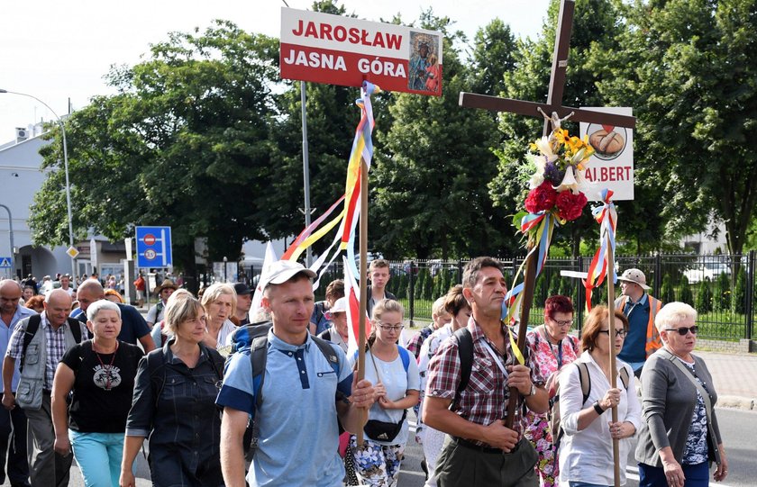 Piesza pielgrzymka na Jasną Górę. Znajdź siebie na zdjęciach