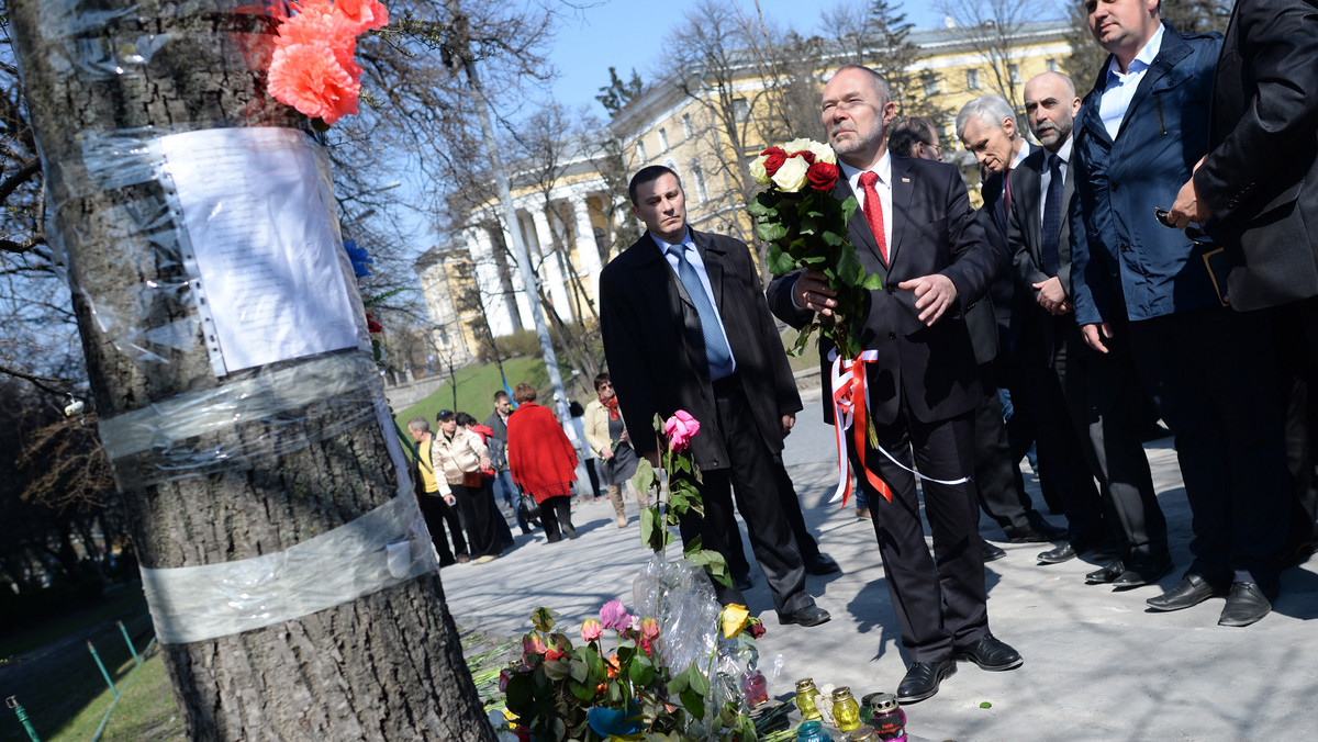 Na piątek na godz. 13 prezydent Bronisław Komorowski zwołał posiedzenie Rady Gabinetowej - poinformowała kancelaria prezydenta. Temat posiedzenia to "Polska wobec sytuacji na Ukrainie – wnioski na przyszłość".