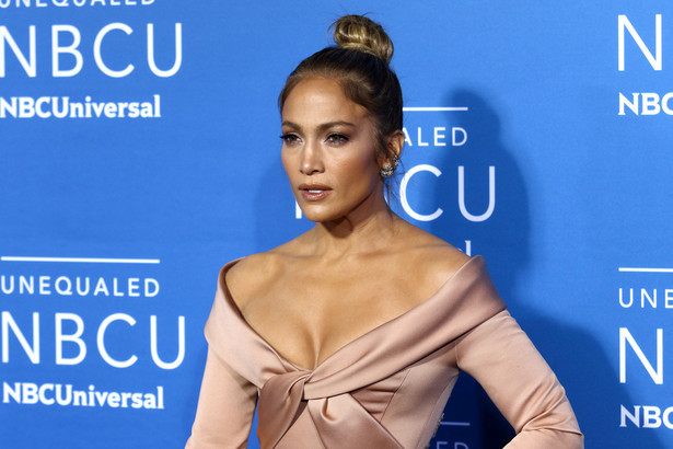 Jennifer Lopez i Shakira wystąpią w przerwie Super Bowl