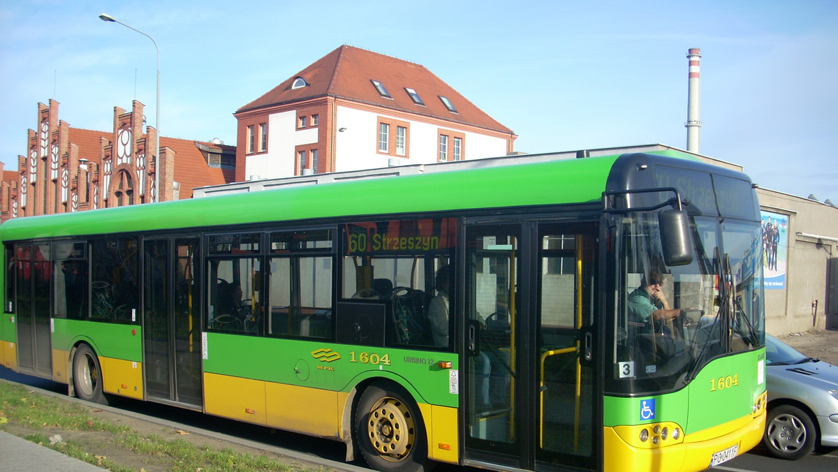 "MM Poznań": Cześć pasażerów zostawia w tramwajach i autobusach skasowane i ważne, ale niepotrzebne bilety, by mogli z nich skorzystać inni.