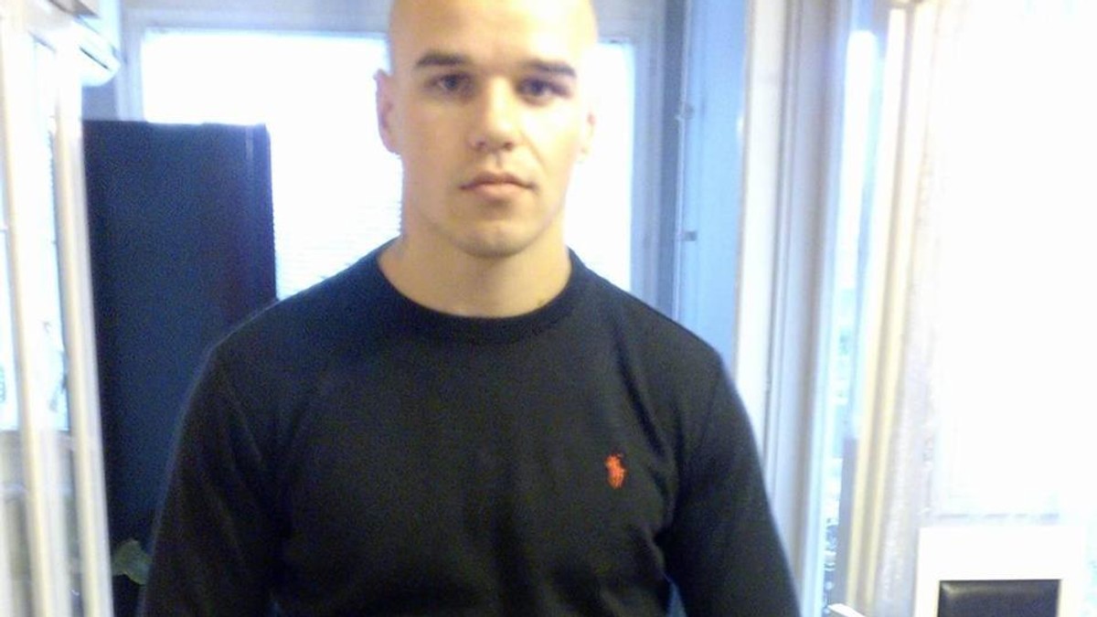 "RUKAMA JE DRŽAO STOMAK, TAKO JE UMRO" Mladi kik-bokser izrešetan na svoj 23. rođendan sa 13 hitaca: Za počiniocem se i dalje traga  (FOTO) Kép