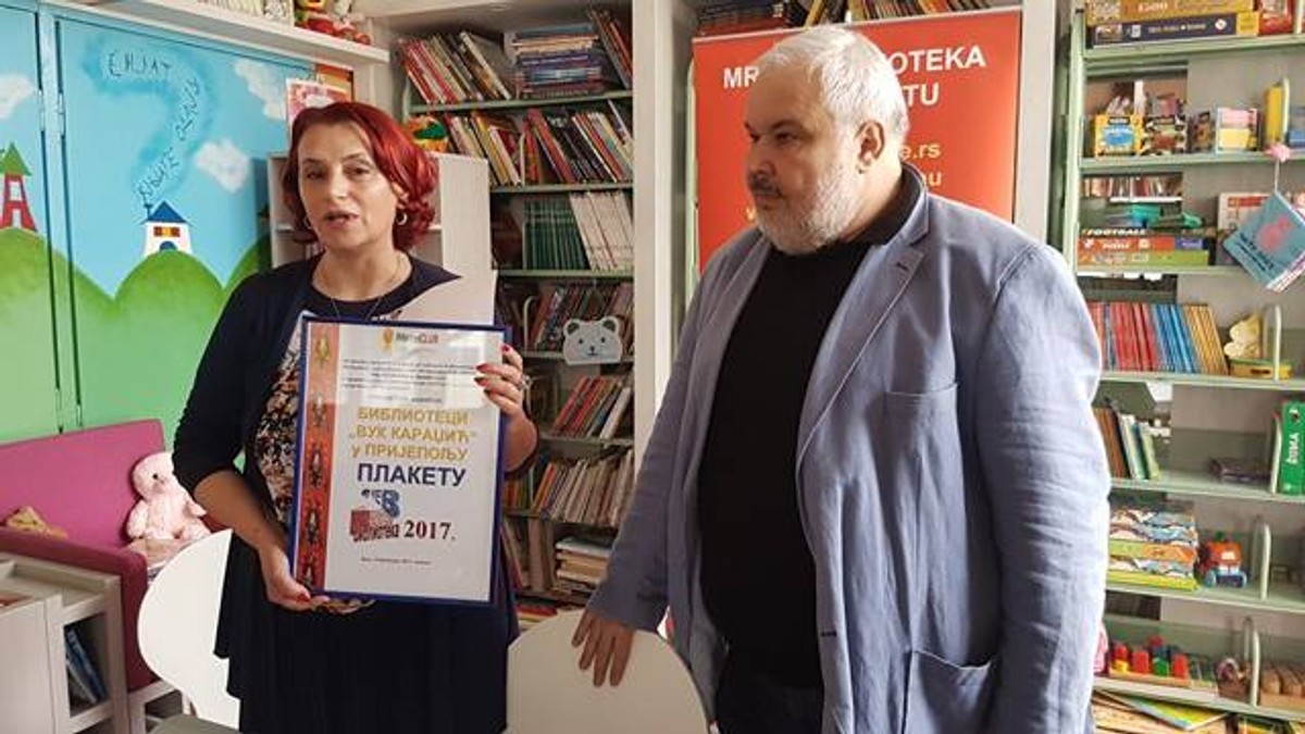 Prijepolje eku u Srbiji direktorica Biblioteke u Prijepolju Sadija Hodzic i clan UO Internet mreze Mirko Markovic foto zeljko dulanovic