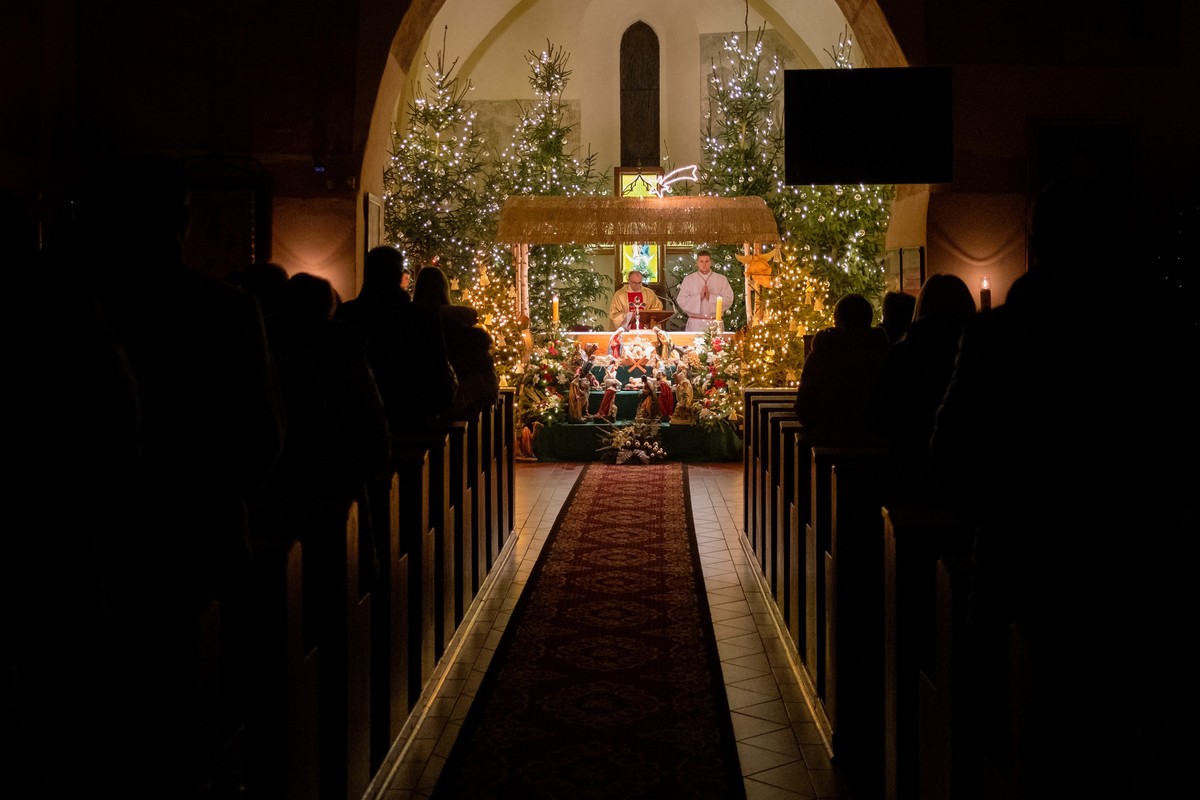Czy w Wigilię (24 grudnia) trzeba iść do kościoła? Czy udział w pasterce jest obowiązkowy?
