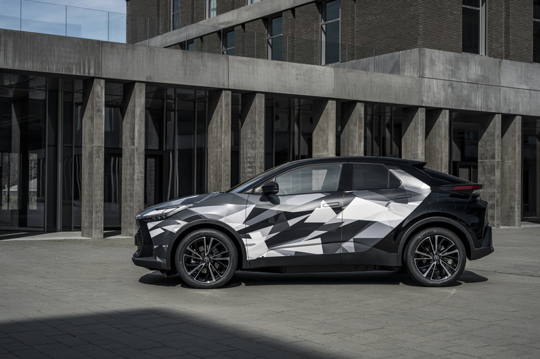 Nowa Toyota C-HR Plug-in Hybrid