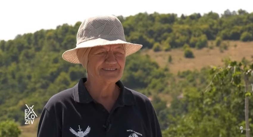 Nada Jevremović, spomenik Gvozdenom puku