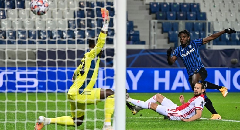 Atalanta's Colombian forward Duvan Zapata (R) scored twice in Bergamo