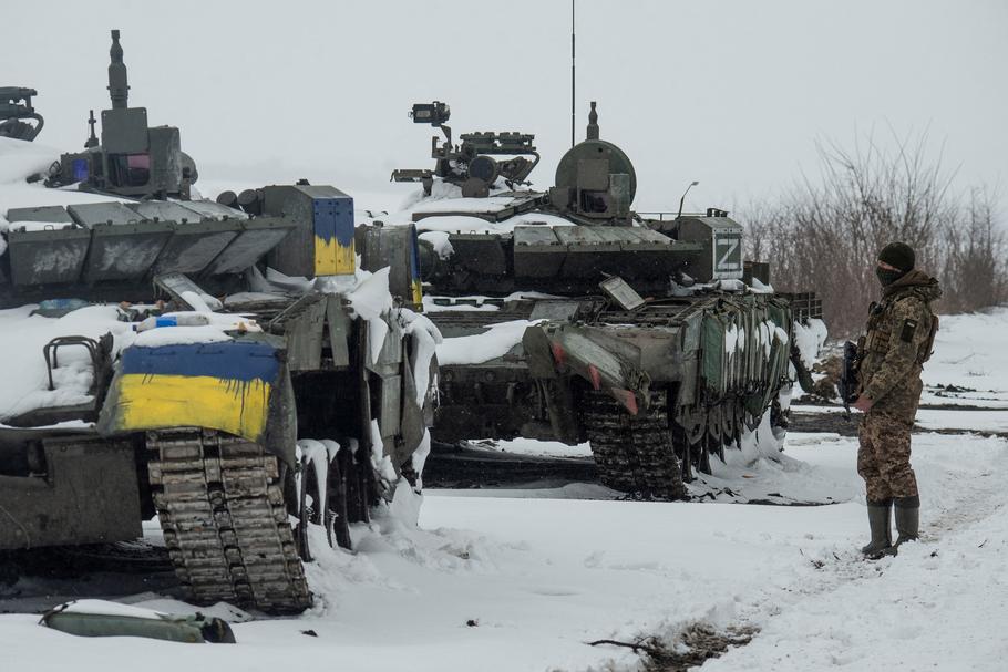 Zdobyte przez Ukraińców rosyjskie czołgi pod Charkowem