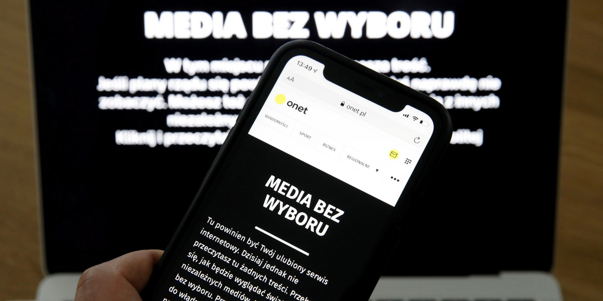 Większość mediów prywatnych, niezależnych od władz, wzięło w 10 lutego udział w akcji protestacyjnej „Media bez wyboru”: czarne ekrany i strony tytułowe gazet, wstrzymanie nadawania nowych materiałów przez radio miały uzmysłowić odbiorcom skutki dławienia wolności mediów. 