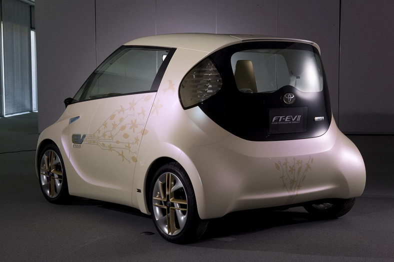 Toyota FT-EV II Concept - IQ na baterie