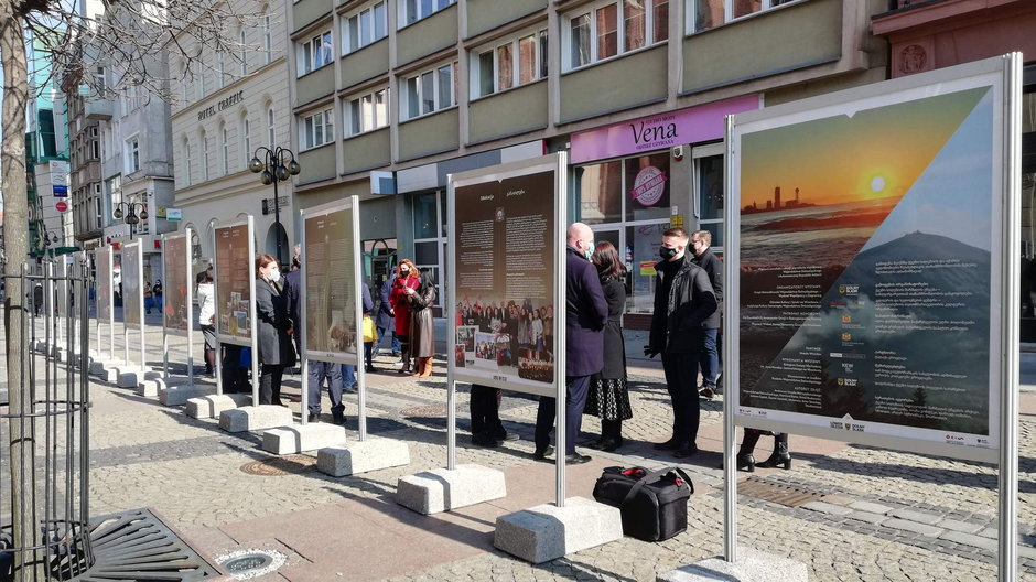 Wystawa na ul. Świdnickiej we Wrocławiu