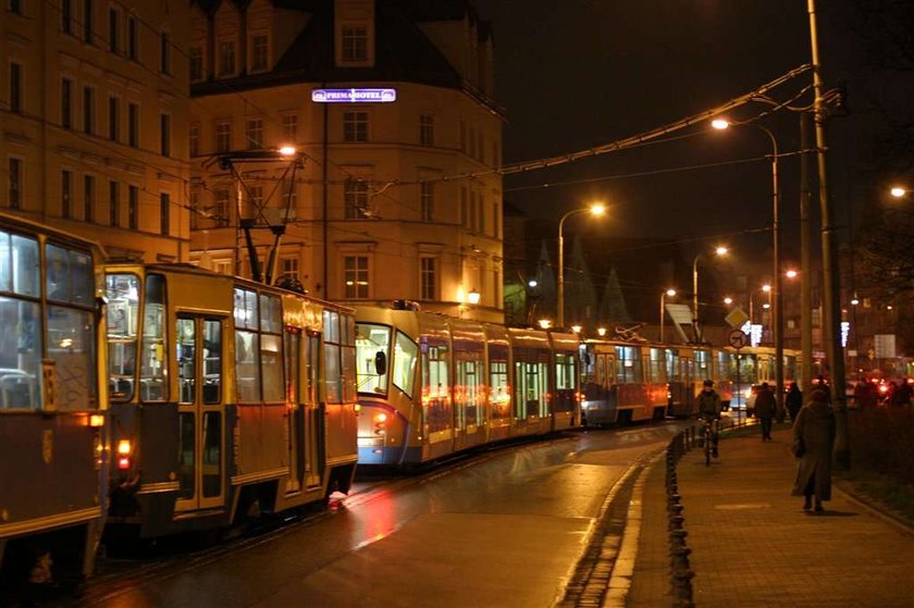 Radni walczą z podwyżkami cen biletów