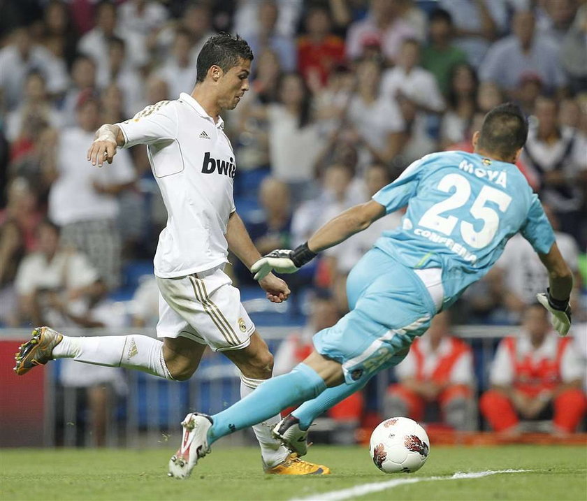 Cristiano Ronaldo tak się ucieszył z gola, że zaczął głaskać kolegę po pupie