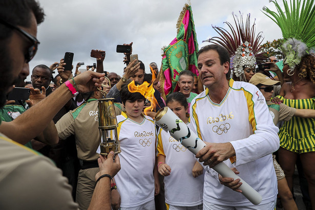 Pochodnia z ogniem olimpijskim dotarła do Rio de Janeiro