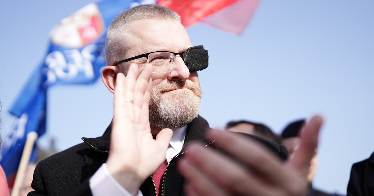 Skąd się wziął radykalizm Grzegorza Brauna? Historyk wskazuje na jego rodzinę