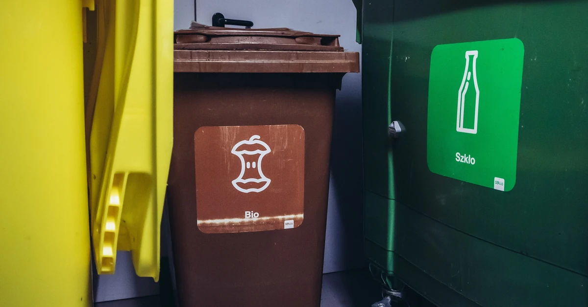 Kamery przy śmietniku w celu egzekwowania segregacji śmieci. Czy to legalne? Jest decyzja