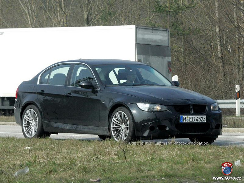 Zdjęcia szpiegowskie: BMW M3 również jako sedan i kabrio