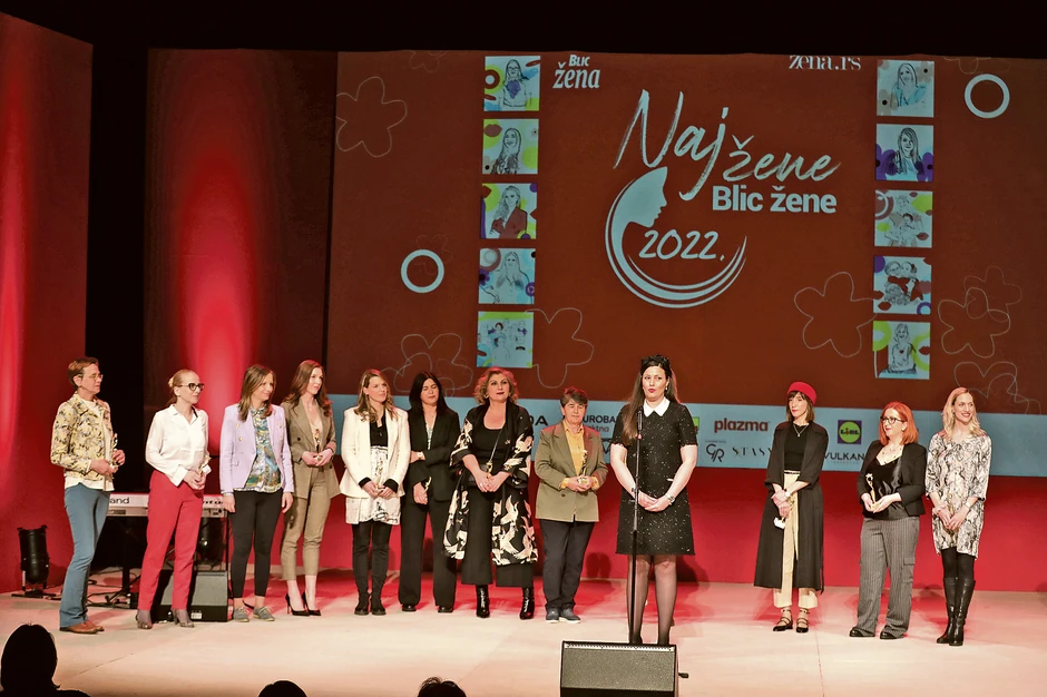 Aleksandra Đokić, direktorka kompanije Autočačak uručila je priznanja naj preduzetnicama