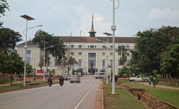Uganda. Budynek parlamentu w Kampali