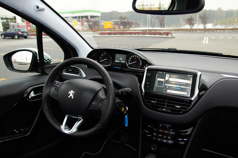 Peugeot 208: test wersji 1.6 VTi Allure. Szybkość czy powab