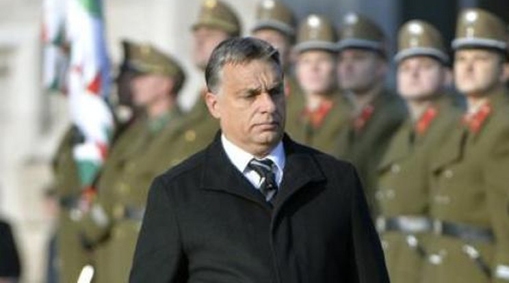 Ilyen se volt még! Simicskó átveszi Orbán szerepét