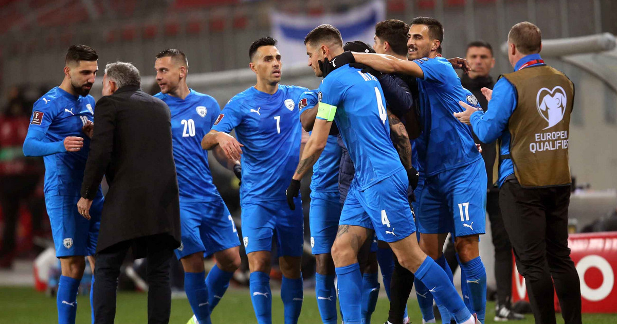 Israel entließ den Manager.  Es ging um das Spiel gegen Polen