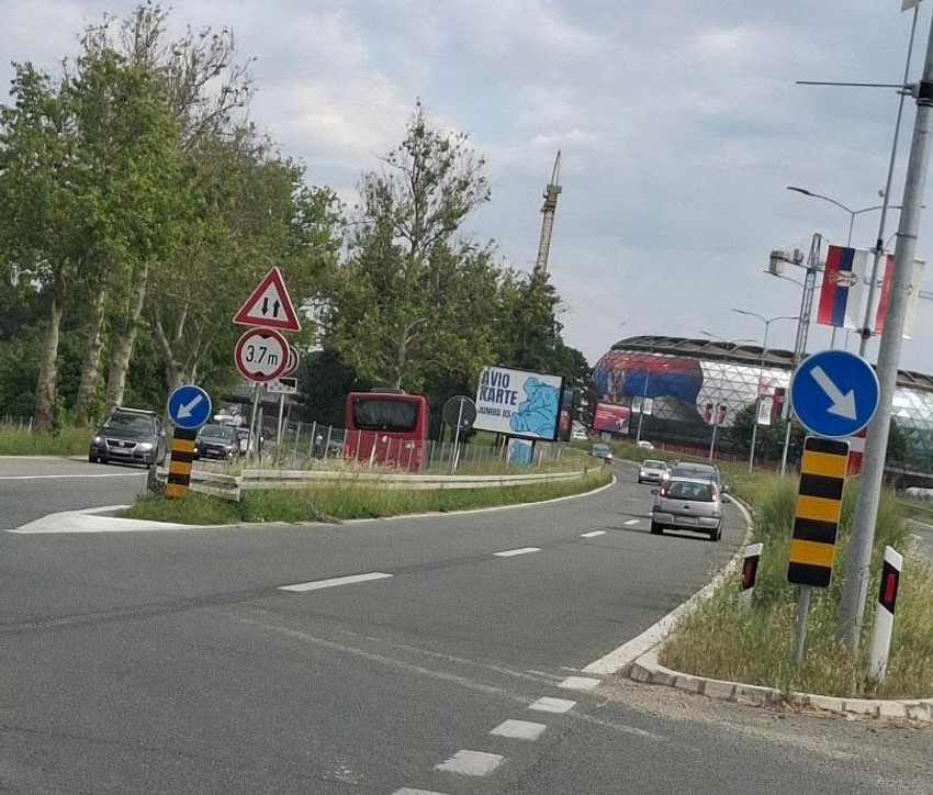 Vožnja u kontrasmeru, Surčin