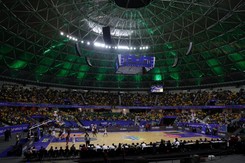 Deszcz zastopował koszykarzy USA. W hali zaczął przeciekać dach