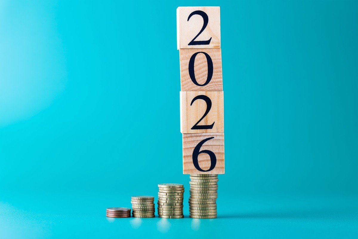 2026 z klocków ustawiony na monetach