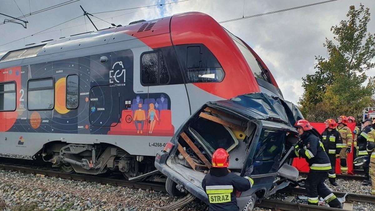 Łódzkie. Śmiertelny wypadek na przejeździe kolejowym