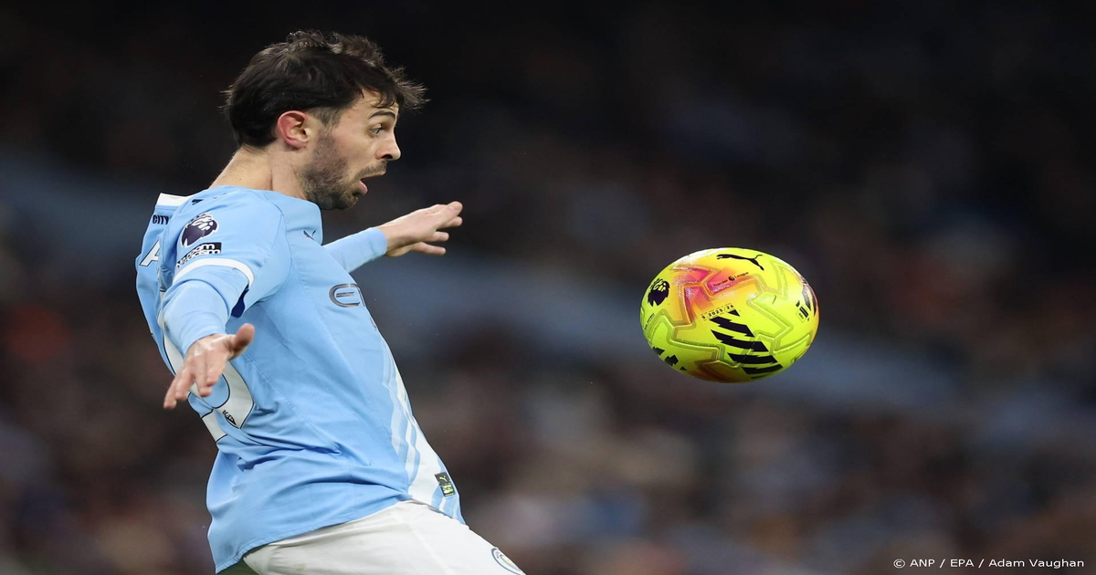 2-1-zege-op-Anfield-Manchester-City-blijft-zes-punten-achter-Arsenal