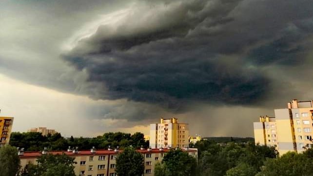 Jaka pogoda 11.08.2020. Gdzie burza? IMGW: burze z gradem w ośmiu województwach