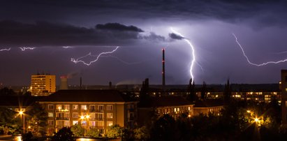 Groźnie w czterech województwach! Burze i potężne ulewy