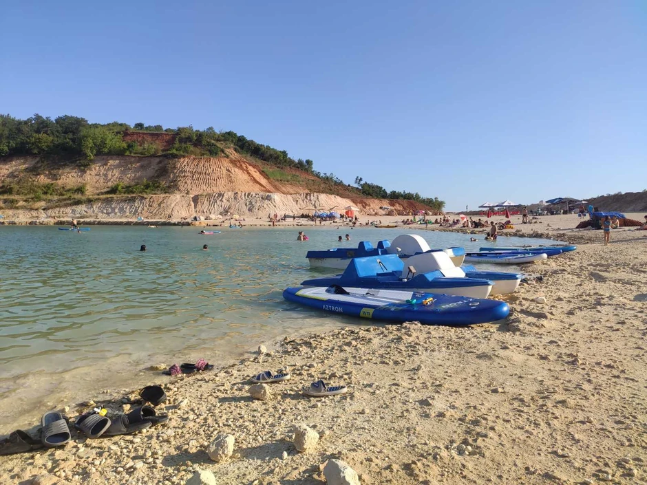 Bešenovačko jezero