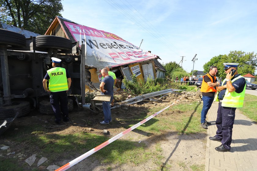 Polichna: Tir uderzył w dom. Kierowca był pijany