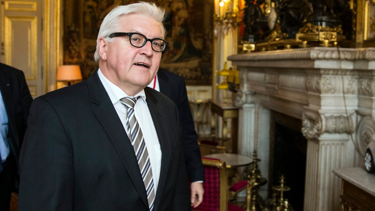 Niemiecki minister spraw zagranicznych Frank-Walter Steinmeier przyznał, że dotychczasowe dyplomatyczne zabiegi o pokojowe rozwiązanie konfliktu na Ukrainie nie przyniosły żadnych wyników i Niemcy rozważają zaostrzenie sankcji wobec Rosji. - Ostrzegam przed wiwatowaniem z powodu sankcji - podkreślił jednak szef niemieckiego MSZ.