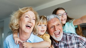 Gry planszowe jako most międzypokoleniowy: jak offline buduje relacje w erze internetu