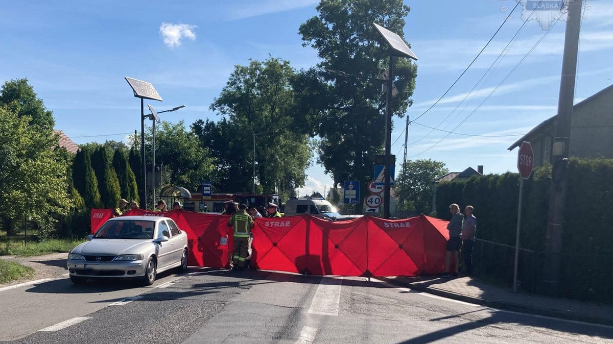 Tragiczny wypadek w Gliwicach. Motorower zderzył się z dwoma autami. Nie żyje 16-latek
