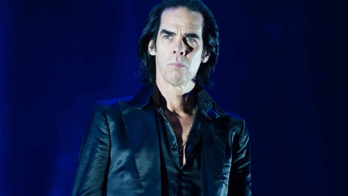 Australijski wokalista Nick Cave opublikował list otwarty, w którym tłumaczy, że "kulturalny bojkot Izraela to tchórzostwo i powód do wstydu". "Nie popieram działań rządu Izraela, nie zgadzam się jednak na uznanie mojej decyzji o graniu w Izraelu za wyraz poparcia dla tamtejszych władz" - zaznaczył muzyk. Wśród orędowników bojkotu są m.in. Brian Eno i Lorde; z ich stanowiskiem nie zgadza się Cave, Lana Del Rey czy Thom Yorke z grupy Radiohead.