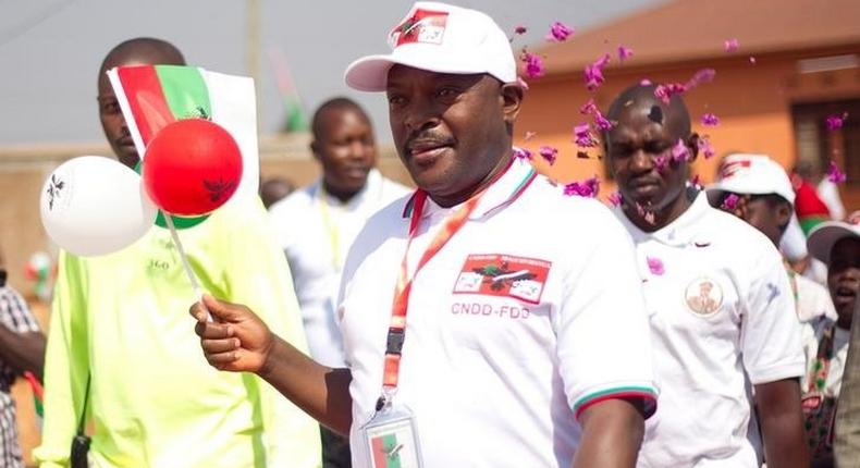 Burundi's President Pierre Nkurunziza arrives for the ruling Conseil National pour la Defense de la Democratie - Forces pour Defense de la Democratie (CNDD-FDD) party extraordinary congress in Gitega Province, Burundi, August 20, 2016. 